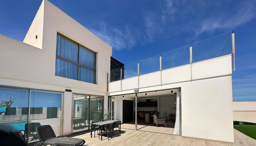 New Build - Luxury Villas · Belones