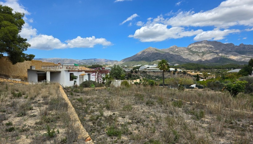 Odsprzedaż - Plots · La nucia