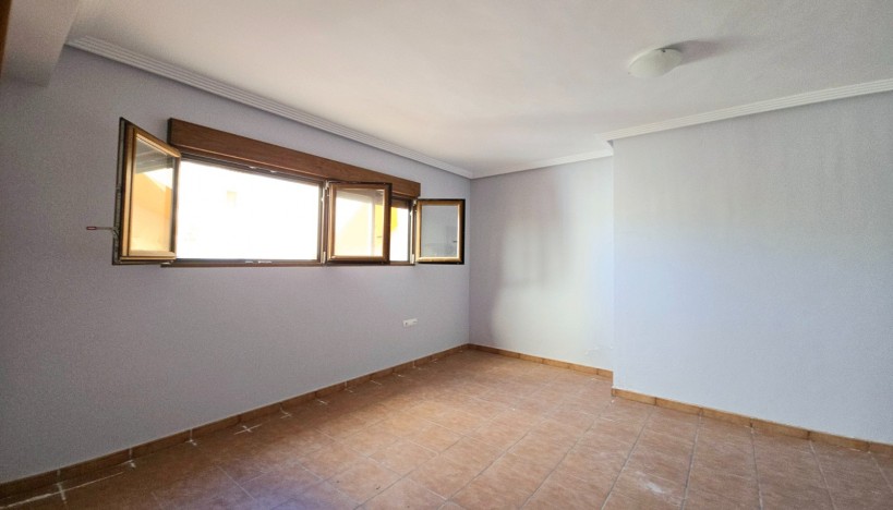 Resale - Terraced Houses · Algorfa