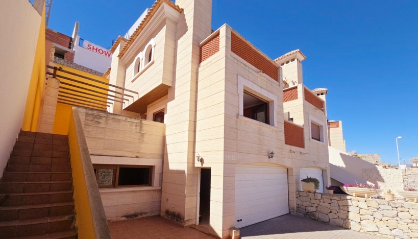 Resale - Terraced Houses · Algorfa