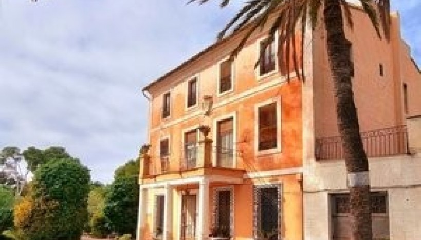 Resale - Luxury Villas · San Juan de Alicante