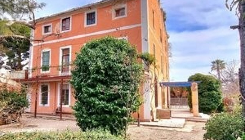 Resale - Luxury Villas · San Juan de Alicante