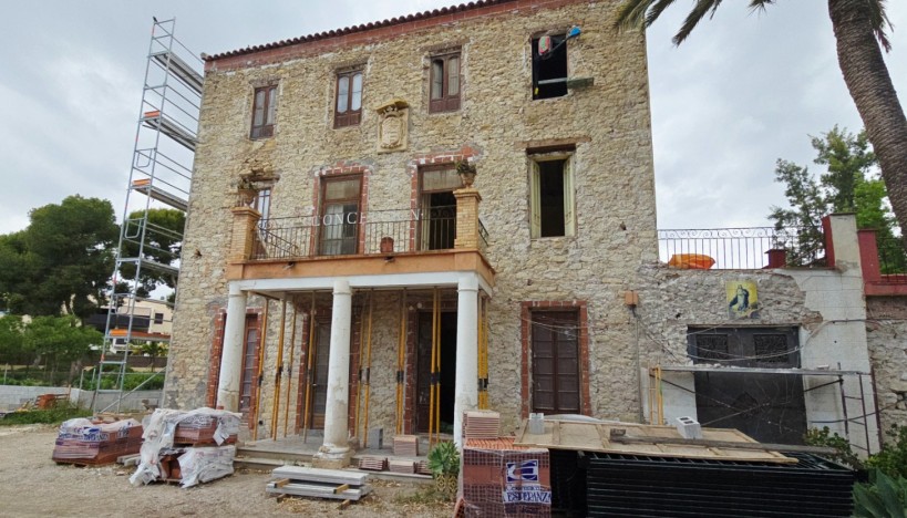 Resale - Luxury Villas · San Juan de Alicante