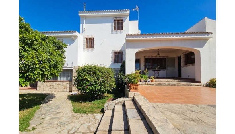 Resale - Luxury Villas · San Juan de Alicante