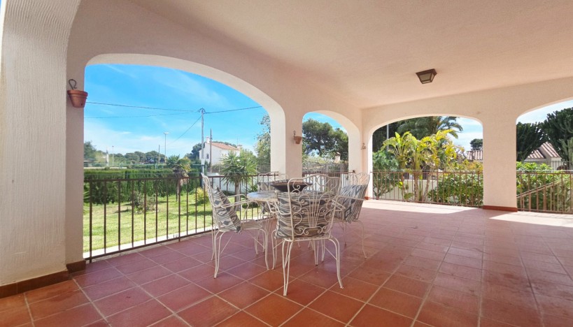 Resale - Luxury Villas · San Juan de Alicante