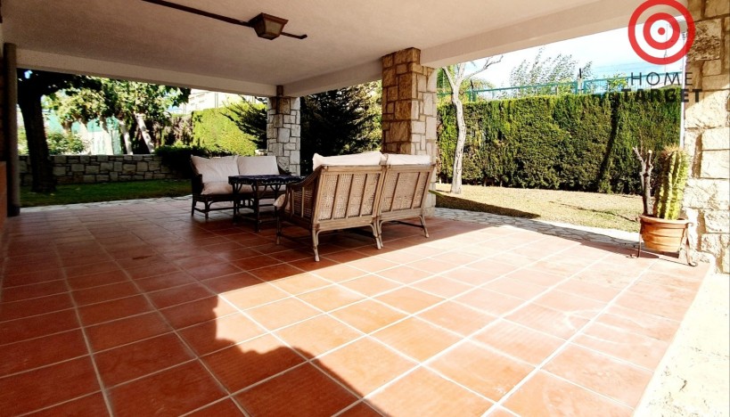 Resale - Luxury Villas · San Juan de Alicante