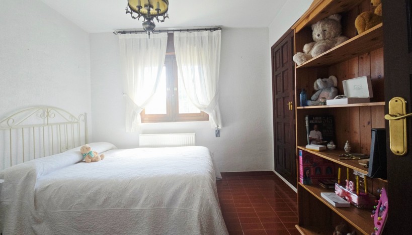 Resale - Luxury Villas · San Juan de Alicante