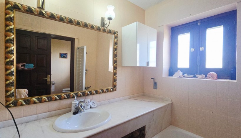 Resale - Luxury Villas · San Juan de Alicante