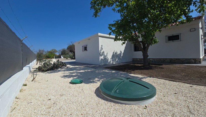 Resale - chalet · San Vicente del Raspeig · Calle Azorin, San Vicente del Raspeig