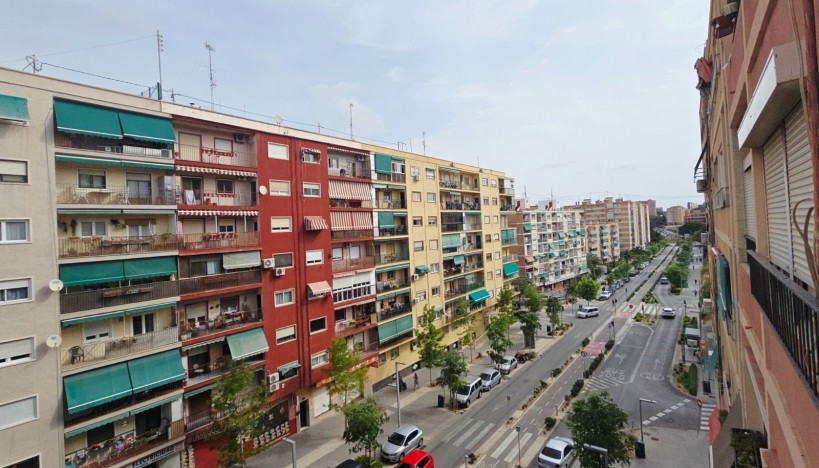 Resale - Apartamento · Alicante