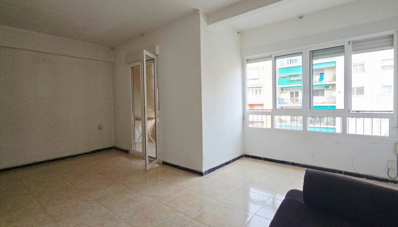 Resale - Apartamento · Alicante